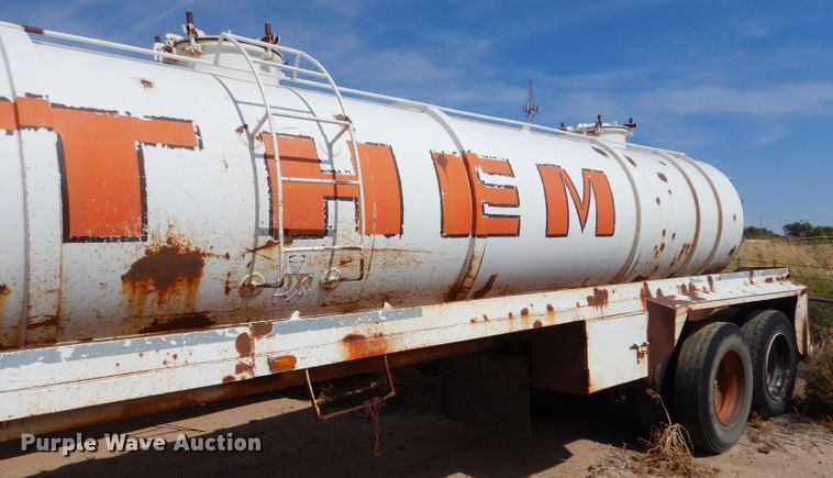 image for item LU9609 2001 Eagle EV-130  tank trailer