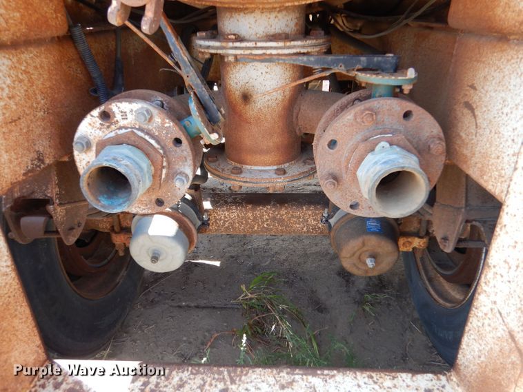 image for item LU9609 2001 Eagle EV-130  tank trailer