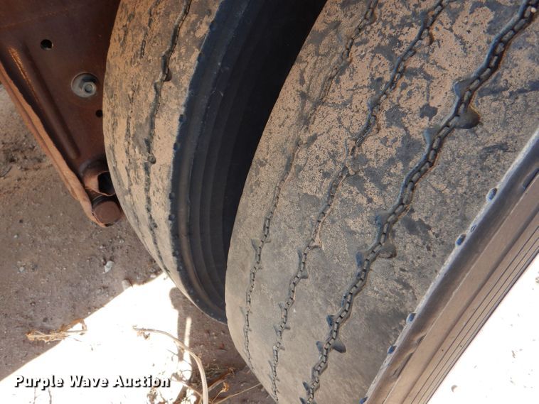 image for item LU9609 2001 Eagle EV-130  tank trailer