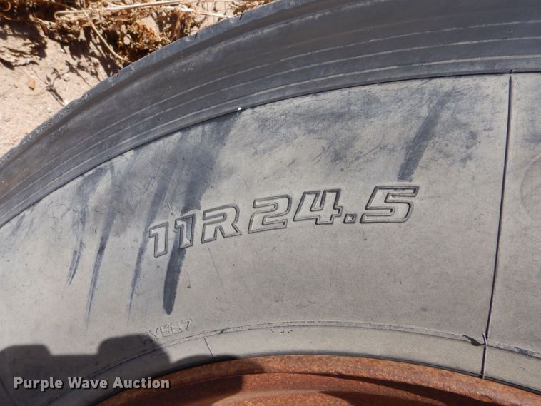 image for item LU9609 2001 Eagle EV-130  tank trailer