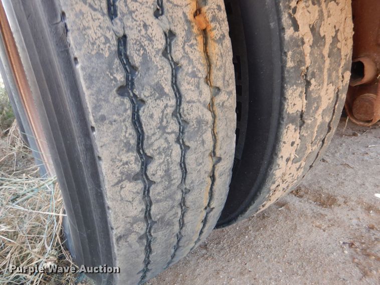 image for item LU9609 2001 Eagle EV-130  tank trailer