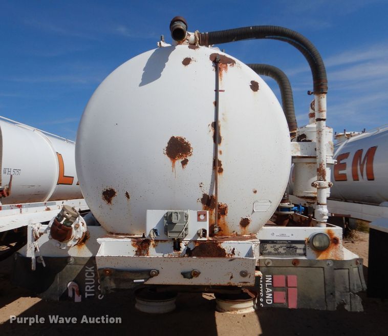 image for item LU9610 2002 Eagle EV-130  tank trailer