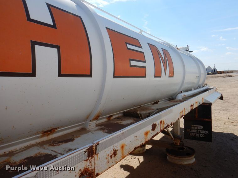 image for item LU9610 2002 Eagle EV-130  tank trailer