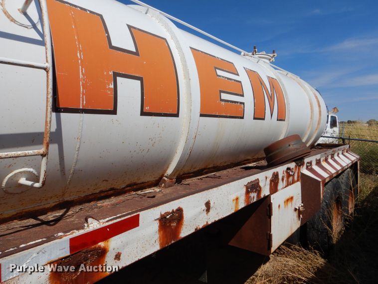 image for item LU9610 2002 Eagle EV-130  tank trailer