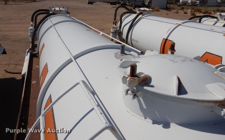 image for item LU9610 2002 Eagle EV-130  tank trailer