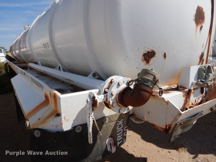 image for item LU9610 2002 Eagle EV-130  tank trailer