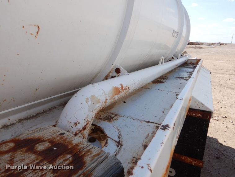 image for item LU9610 2002 Eagle EV-130  tank trailer