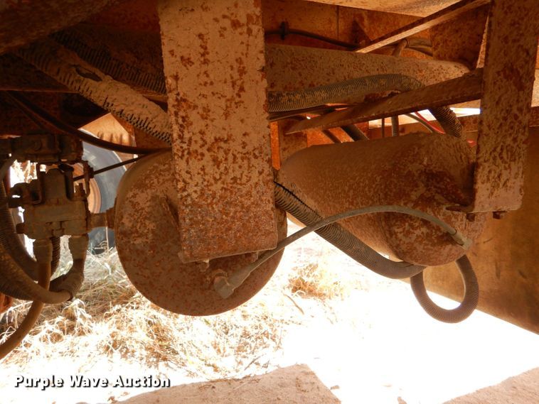 image for item LU9610 2002 Eagle EV-130  tank trailer