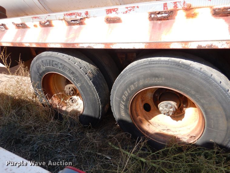 image for item LU9610 2002 Eagle EV-130  tank trailer