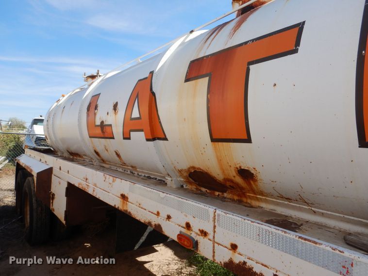 image for item LU9611 1999 Eagle EV-130  tank trailer