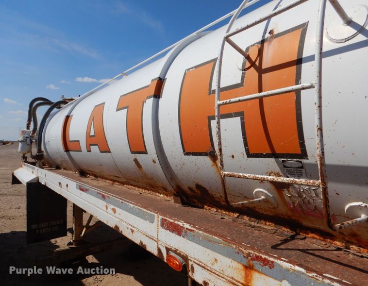 image for item LU9611 1999 Eagle EV-130  tank trailer