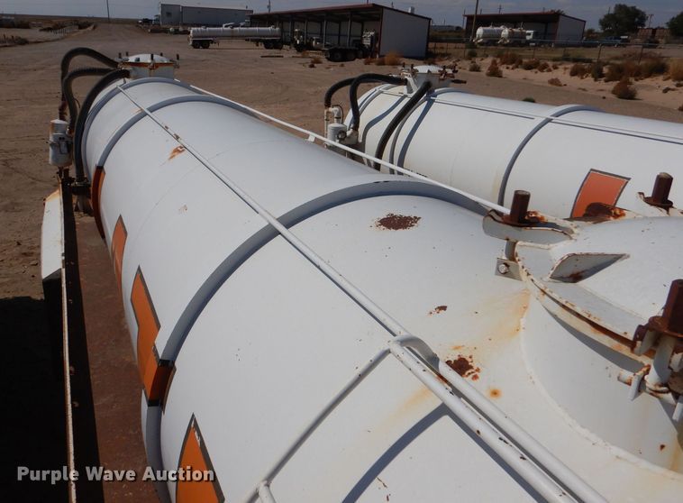 image for item LU9611 1999 Eagle EV-130  tank trailer