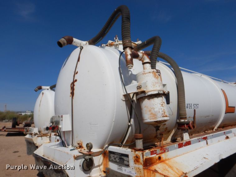 image for item LU9611 1999 Eagle EV-130  tank trailer