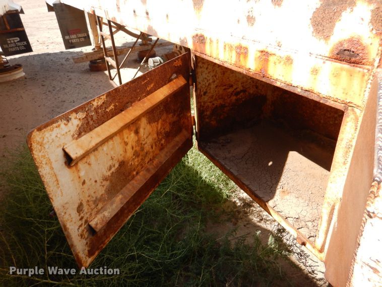 image for item LU9611 1999 Eagle EV-130  tank trailer