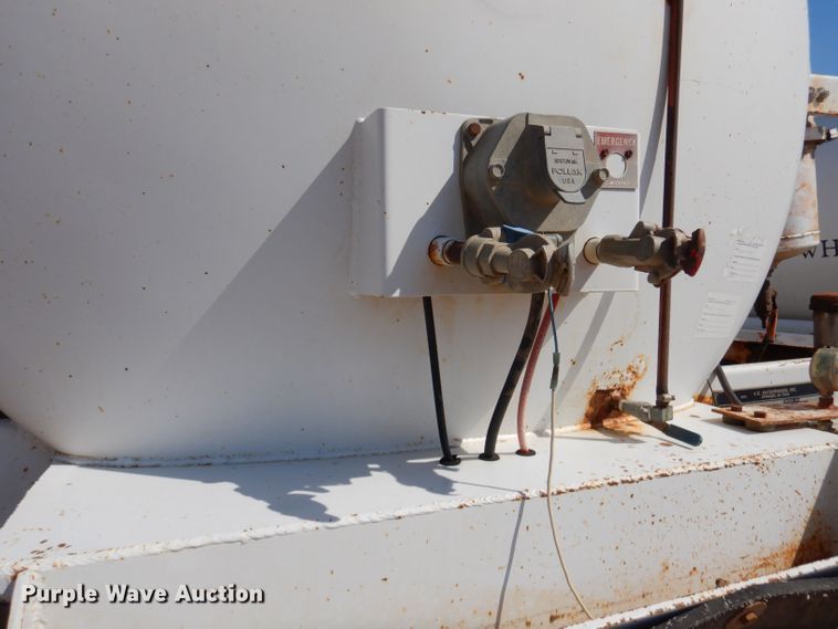 image for item LU9611 1999 Eagle EV-130  tank trailer