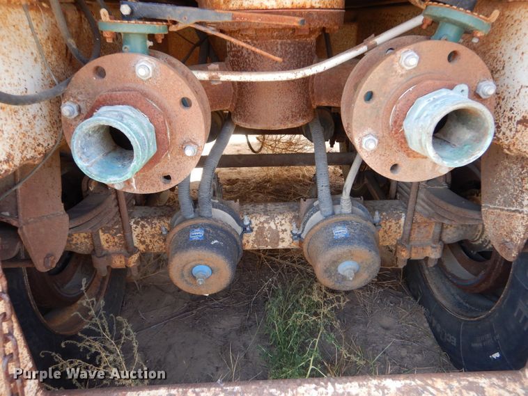 image for item LU9611 1999 Eagle EV-130  tank trailer