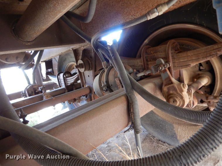 image for item LU9611 1999 Eagle EV-130  tank trailer