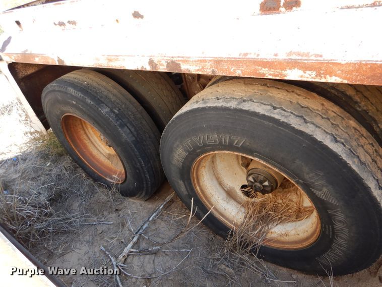 image for item LU9611 1999 Eagle EV-130  tank trailer