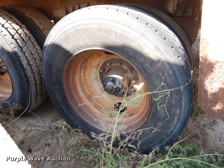 image for item LU9611 1999 Eagle EV-130  tank trailer