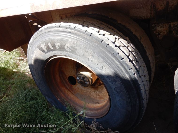 image for item LU9611 1999 Eagle EV-130  tank trailer