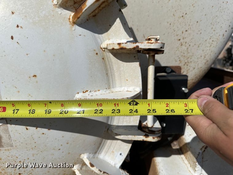 image for item LU9612 2001 Eagle EV-130  tank trailer