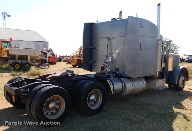 image for item LU9659 1997 Peterbilt 379  semi truck
