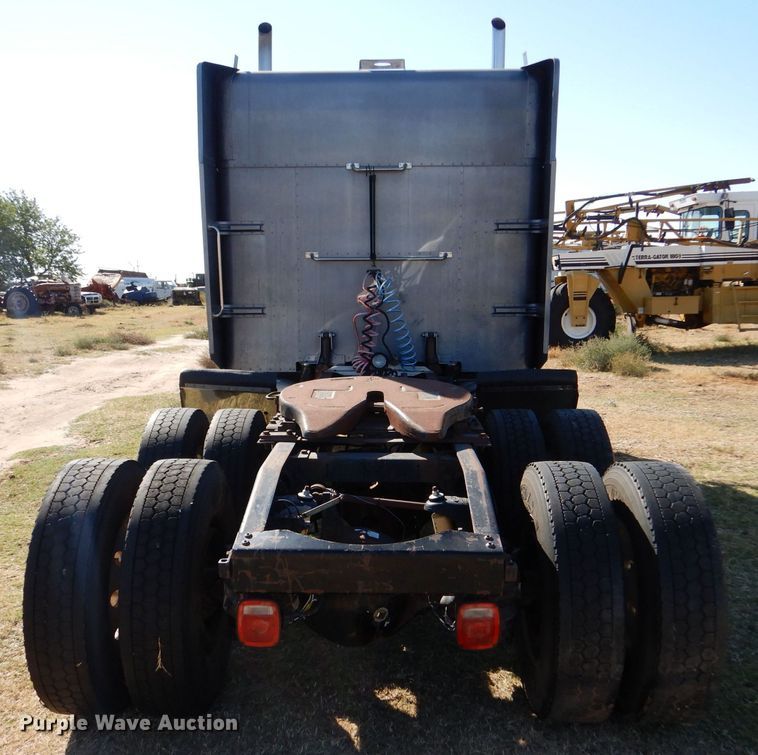 image for item LU9659 1997 Peterbilt 379  semi truck