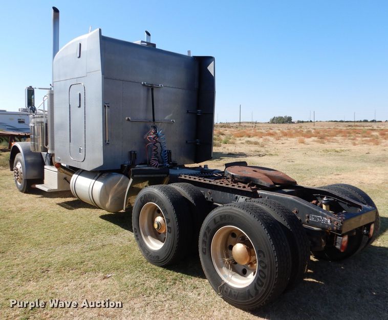 image for item LU9659 1997 Peterbilt 379  semi truck