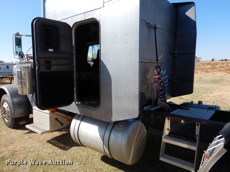 image for item LU9659 1997 Peterbilt 379  semi truck