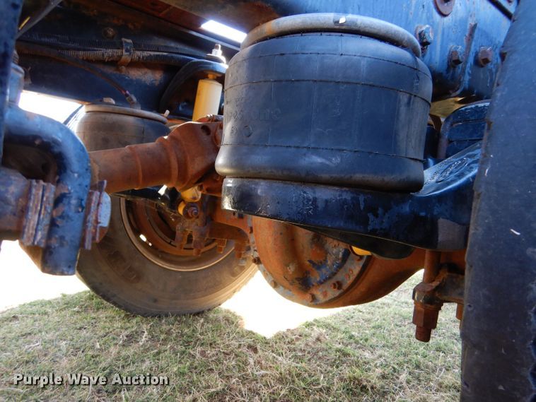 image for item LU9659 1997 Peterbilt 379  semi truck