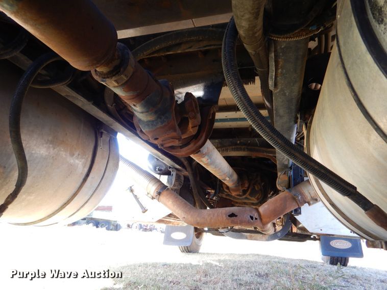 image for item LU9659 1997 Peterbilt 379  semi truck