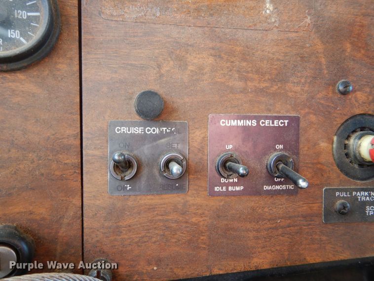 image for item LU9659 1997 Peterbilt 379  semi truck