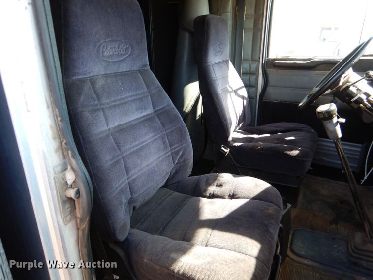 image for item LU9659 1997 Peterbilt 379  semi truck