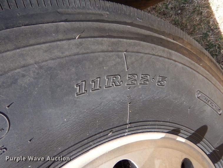 image for item LU9659 1997 Peterbilt 379  semi truck