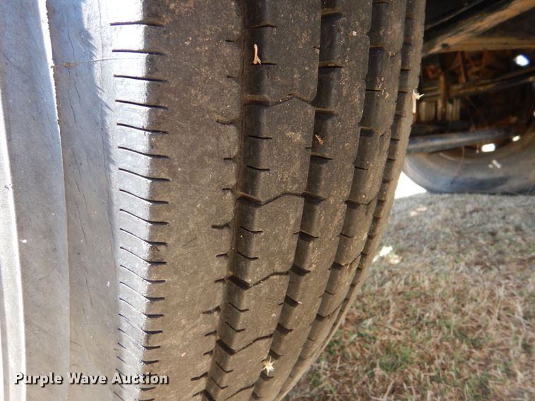 image for item LU9659 1997 Peterbilt 379  semi truck