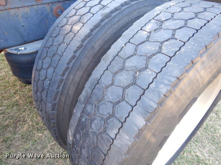 image for item LU9659 1997 Peterbilt 379  semi truck