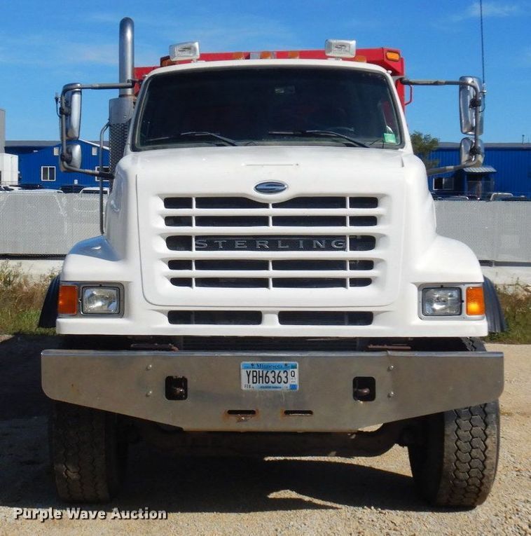 image for item MH9227 2007 Sterling L9500  dump truck