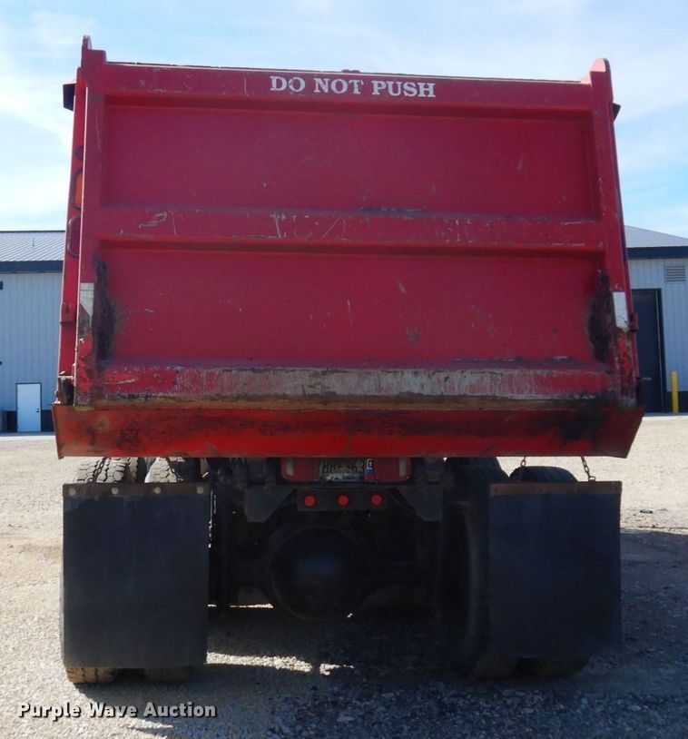image for item MH9227 2007 Sterling L9500  dump truck