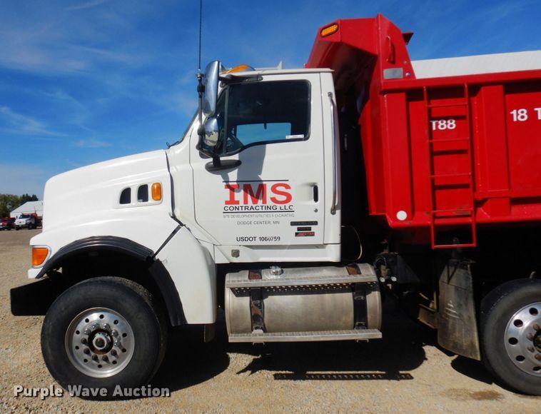 image for item MH9227 2007 Sterling L9500  dump truck