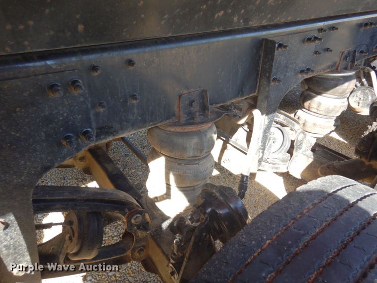 image for item MH9227 2007 Sterling L9500  dump truck