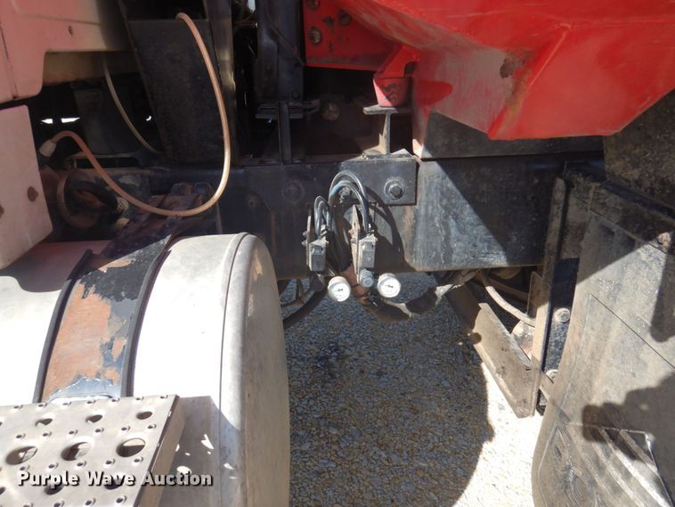 image for item MH9227 2007 Sterling L9500  dump truck