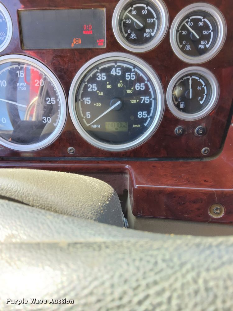 image for item MH9227 2007 Sterling L9500  dump truck