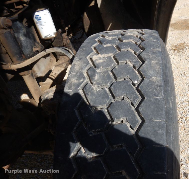 image for item MH9227 2007 Sterling L9500  dump truck