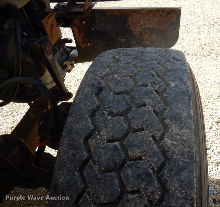 image for item MH9227 2007 Sterling L9500  dump truck