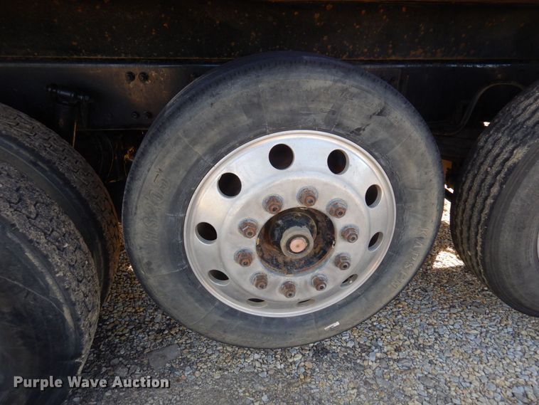 image for item MH9227 2007 Sterling L9500  dump truck