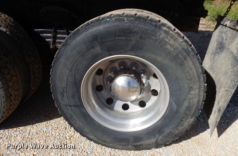 image for item MH9227 2007 Sterling L9500  dump truck