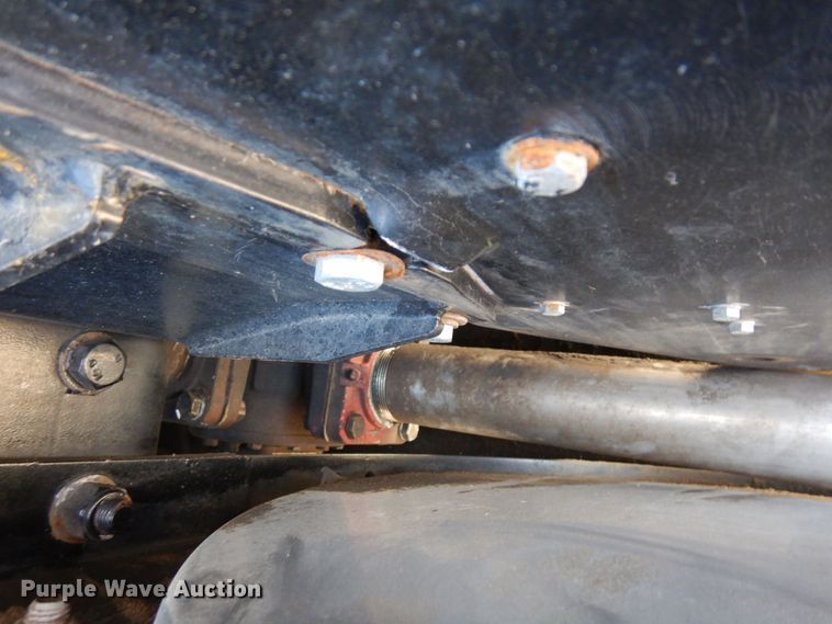 image for item MH9235 2011 Kenworth T800  semi truck