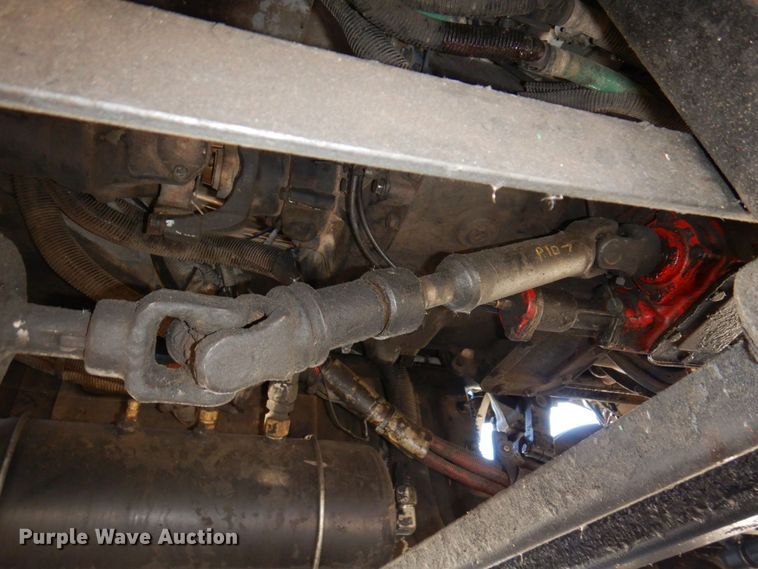 image for item MH9235 2011 Kenworth T800  semi truck