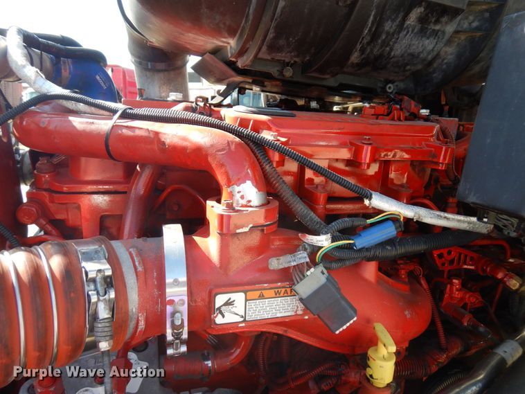 image for item MH9235 2011 Kenworth T800  semi truck