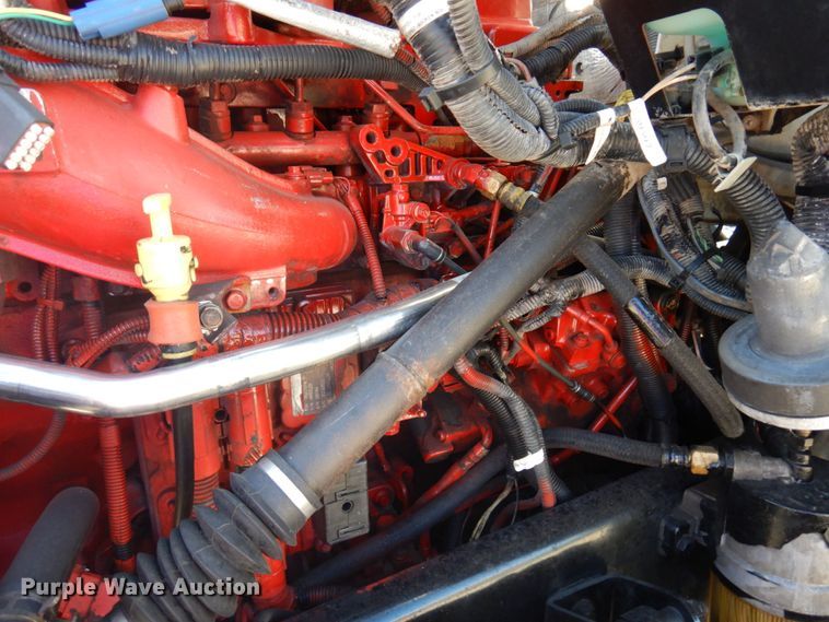 image for item MH9235 2011 Kenworth T800  semi truck